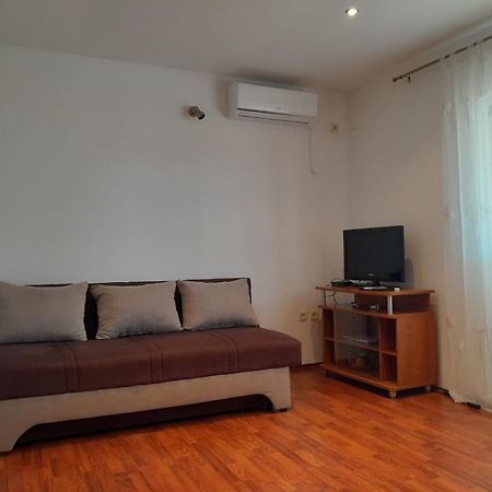 Sreca Apartment Near Beach With Bbq Bibinje Bilik gambar