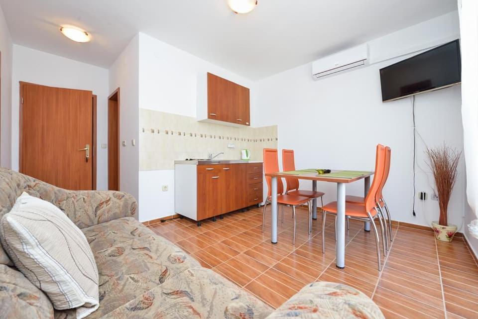 Sreca Apartment Near Beach With Bbq Bibinje Luaran gambar