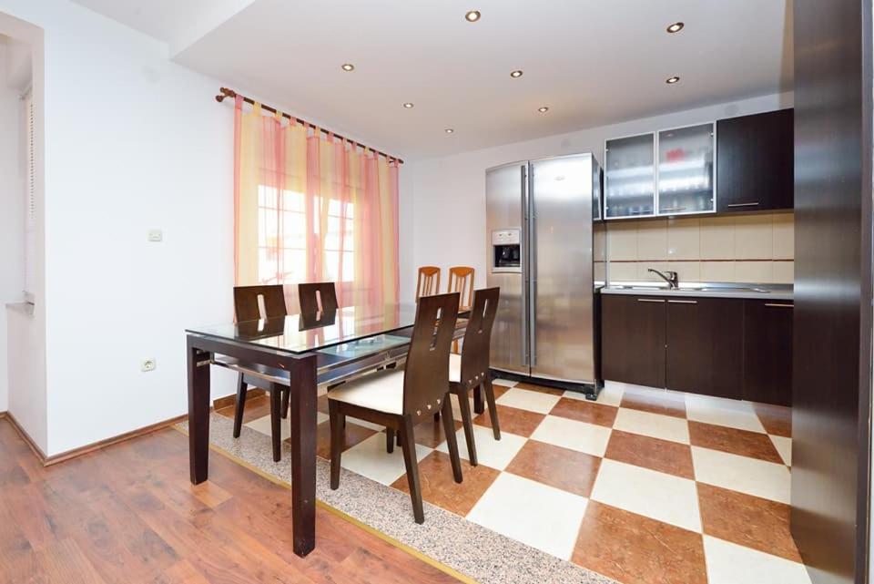Sreca Apartment Near Beach With Bbq Bibinje Luaran gambar