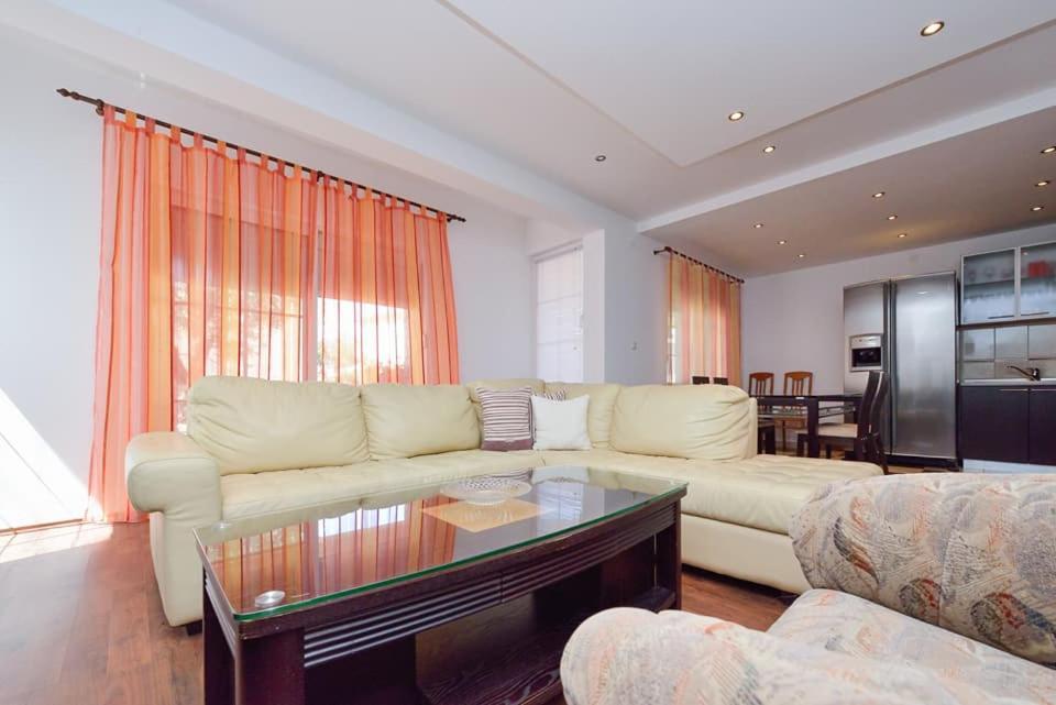 Sreca Apartment Near Beach With Bbq Bibinje Luaran gambar
