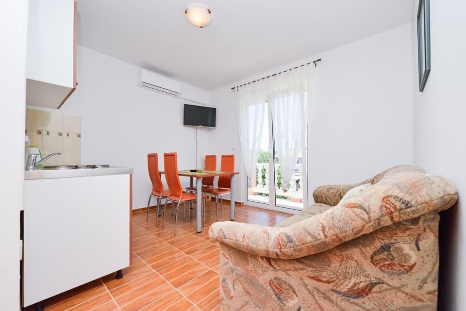 Sreca Apartment Near Beach With Bbq Bibinje Luaran gambar