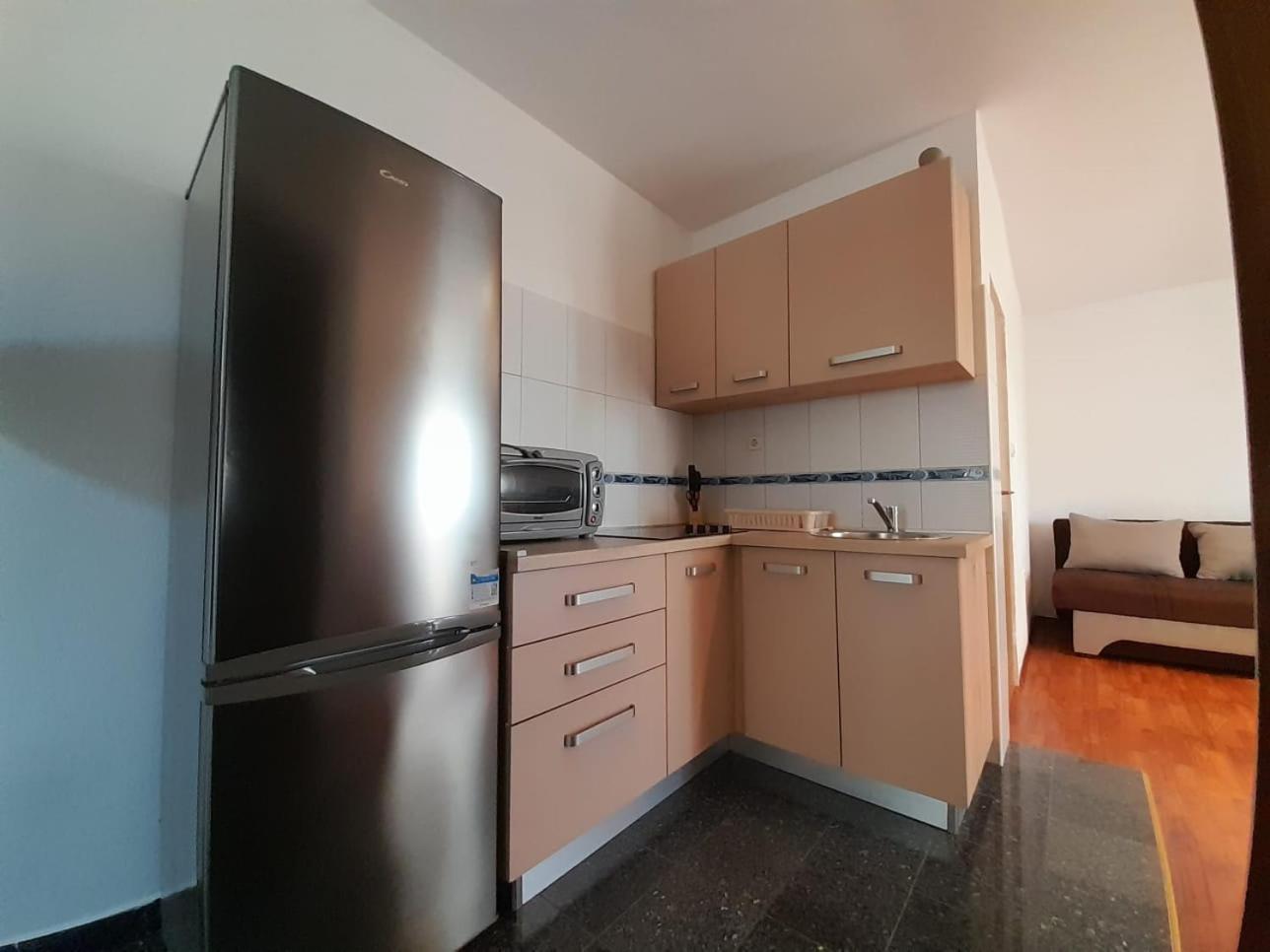Sreca Apartment Near Beach With Bbq Bibinje Bilik gambar